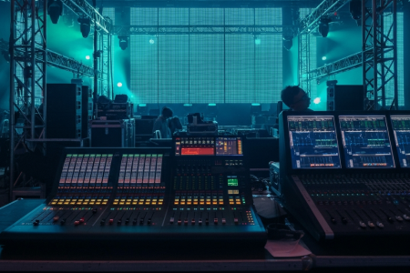 Renta de equipo audiovisual profesional para eventos - AUDASSIA